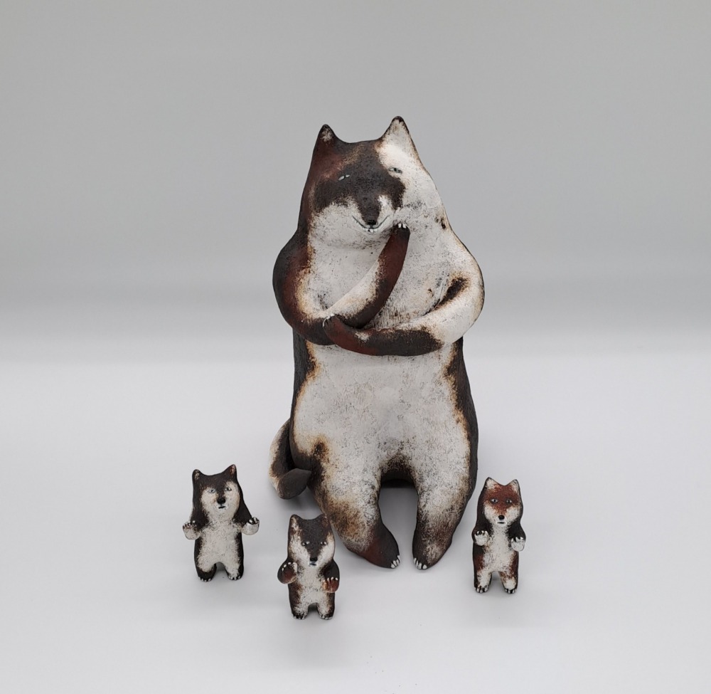 常玉蘭--狐狸群 大隻/13.2×14.3×22.4 cm 小隻/6×4×6.7 陶 2023