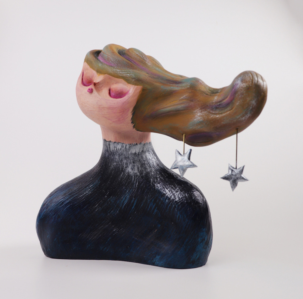 吉娜兒_寂靜的絮語_陶、壓克力_20x24.5x13_2025