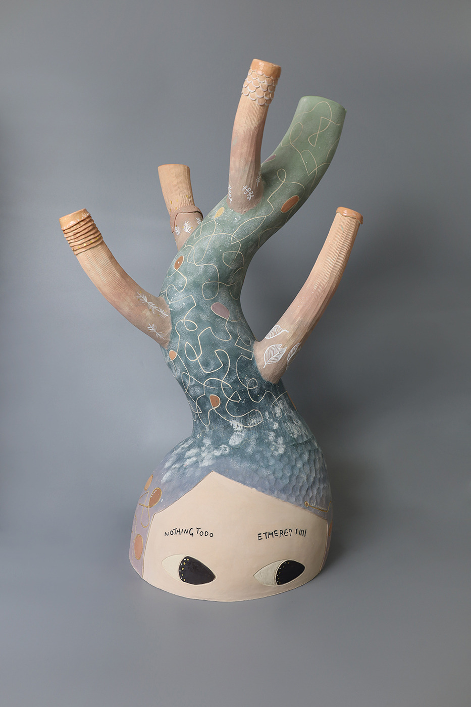 李善愔_仙仙沒事做-空靈少女_丙烯顏料(金)、陶_43x40x78_2026