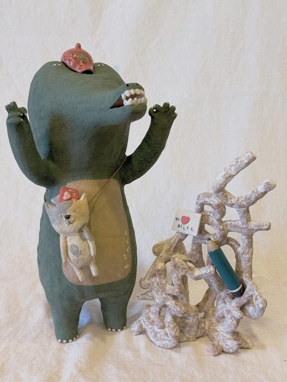 陳淑妮_情批_陶土、化妝土、天然礦物顏料_24x27x30_2026