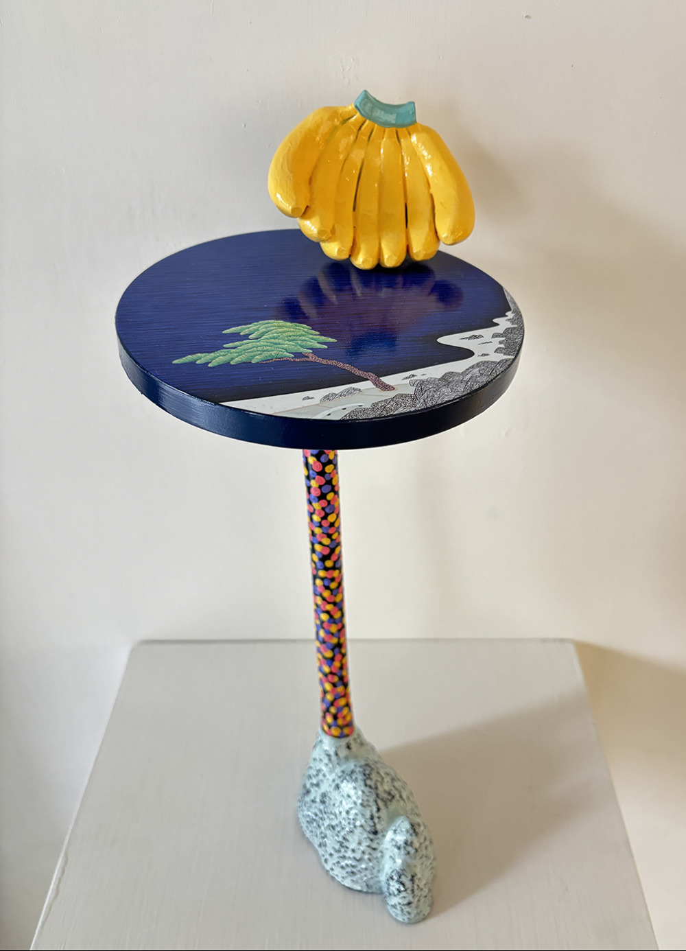 王興道_蕉遊系列之1_樹脂、烤漆、壓克力彩、數位微噴_15x17x34cm_2023