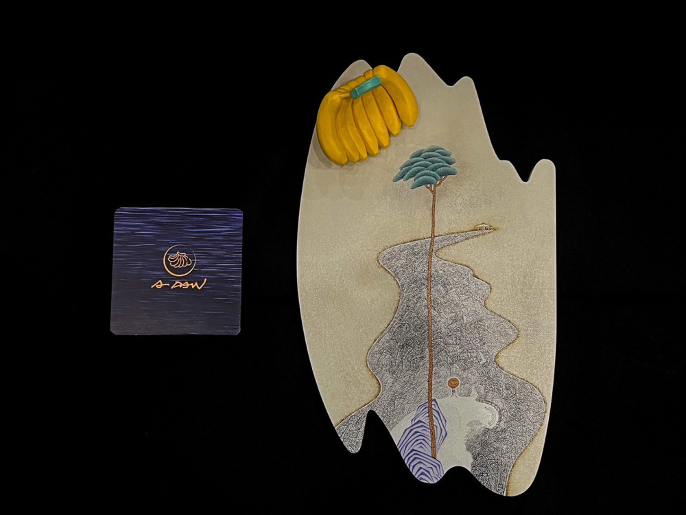 王興道_蕉遊系列之3_樹脂、烤漆、壓克力彩、數位微噴_34x20cm_2024