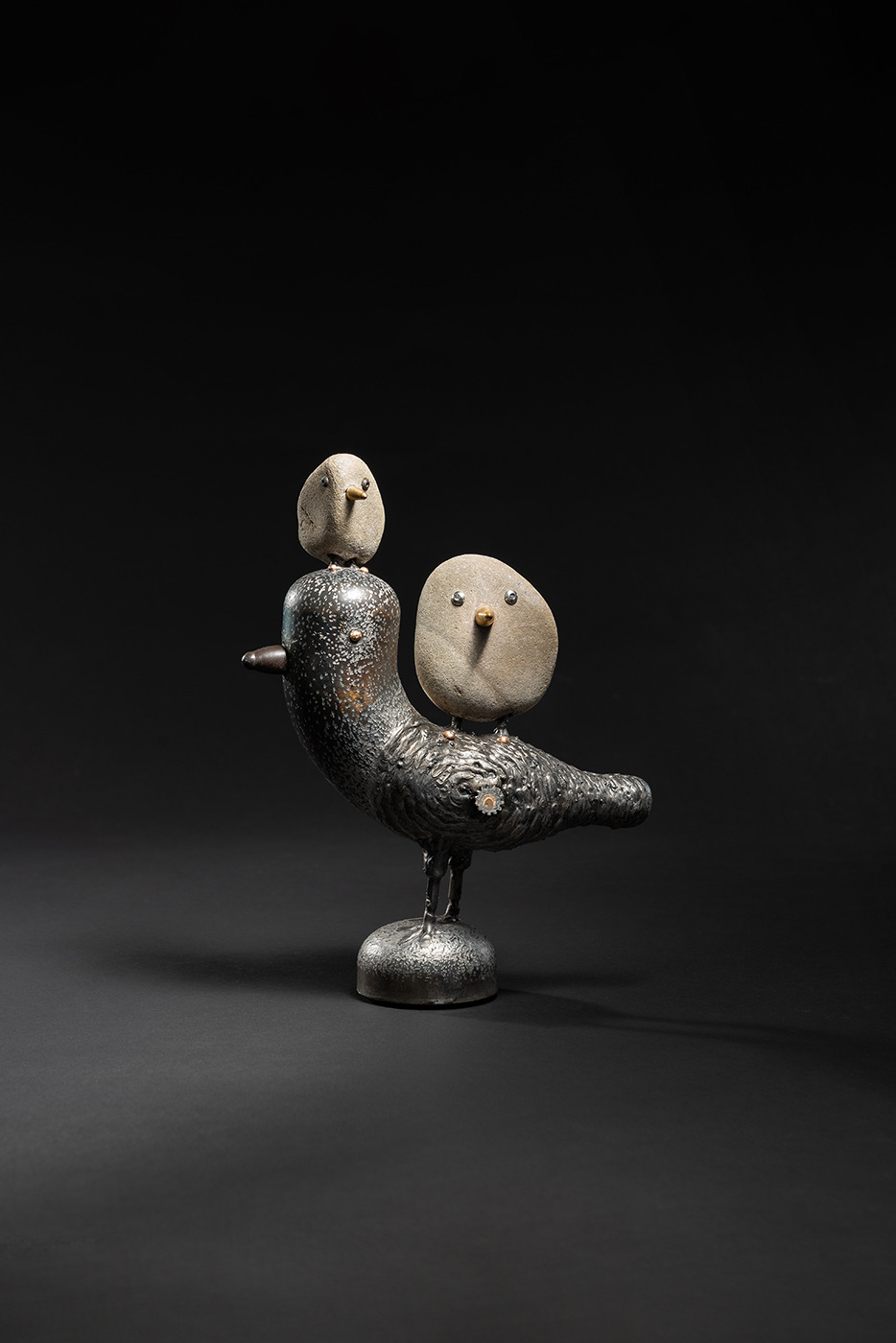 王忠龍_在一起_鐵、石_29x21x3cm_2025
