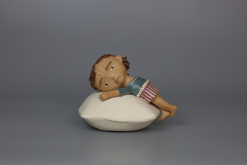 李善愔_仙仙不想動-不想起床(小)_陶_17x15x15_2025