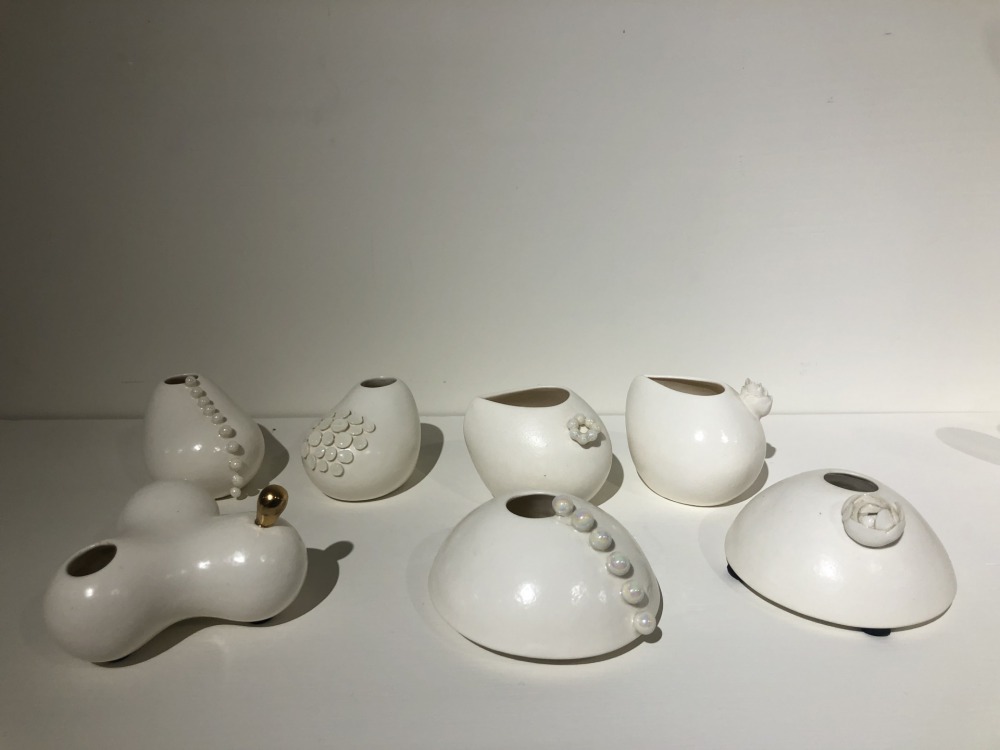 胡慧琴 泡泡小花器 瓷 約10x10x4cm(單件) 2022