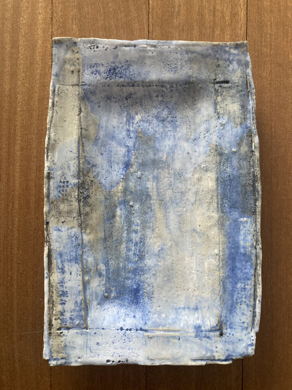 李之旋 藍紋長盤B 陶土 32x22x3cm 2023