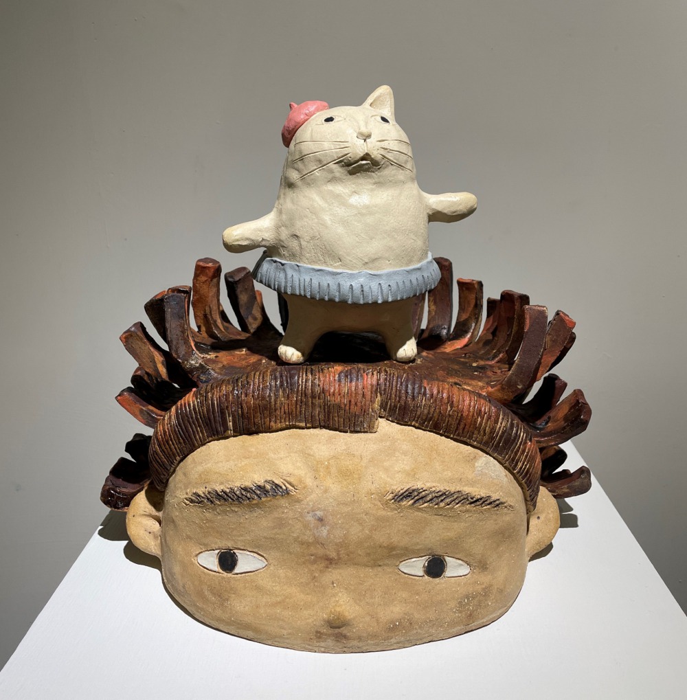 李善愔--仙仙沒事做系列-跳舞吧 21x21x25cm 陶瓷 2023
