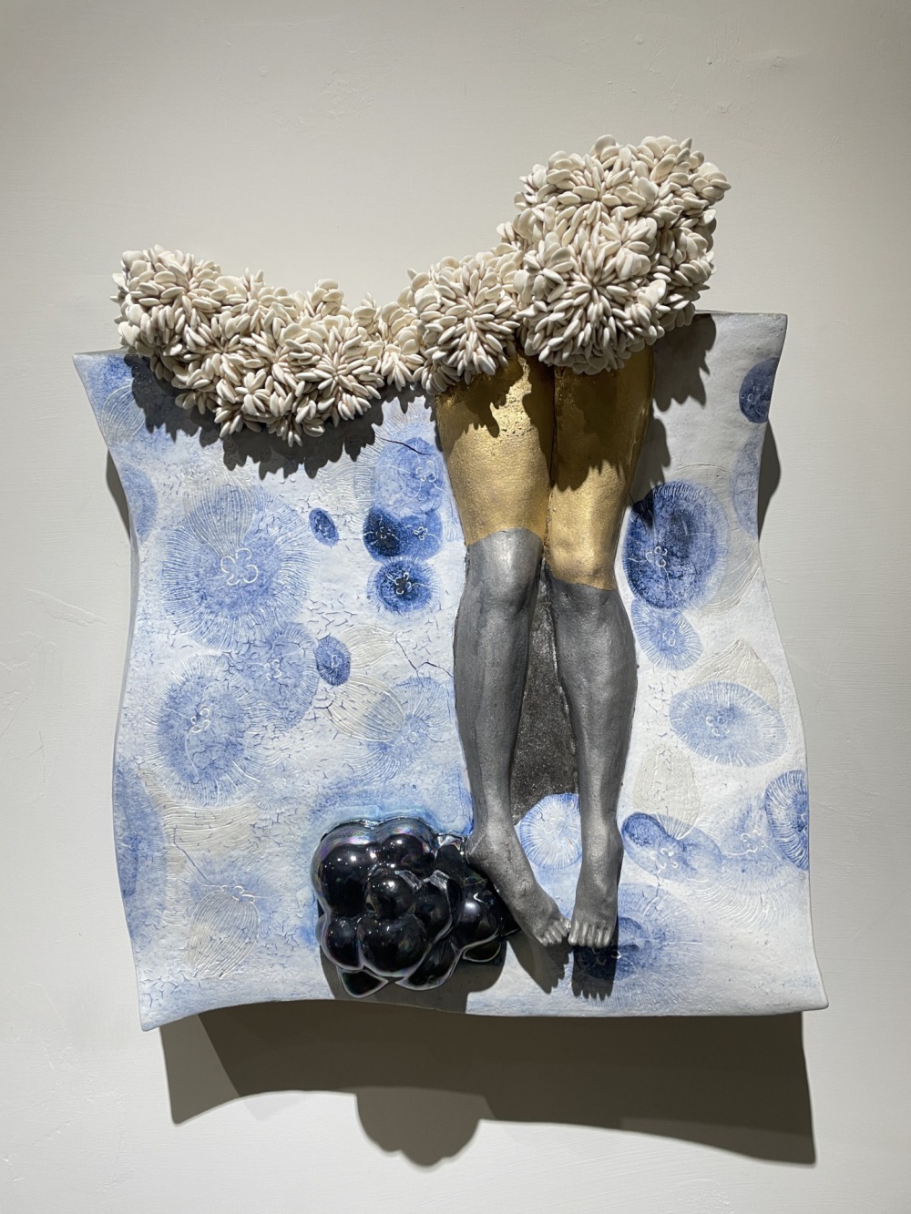 胡慧琴--故事-水母 35x35x8cm 陶土、瓷土、1230度氧化燒 2022