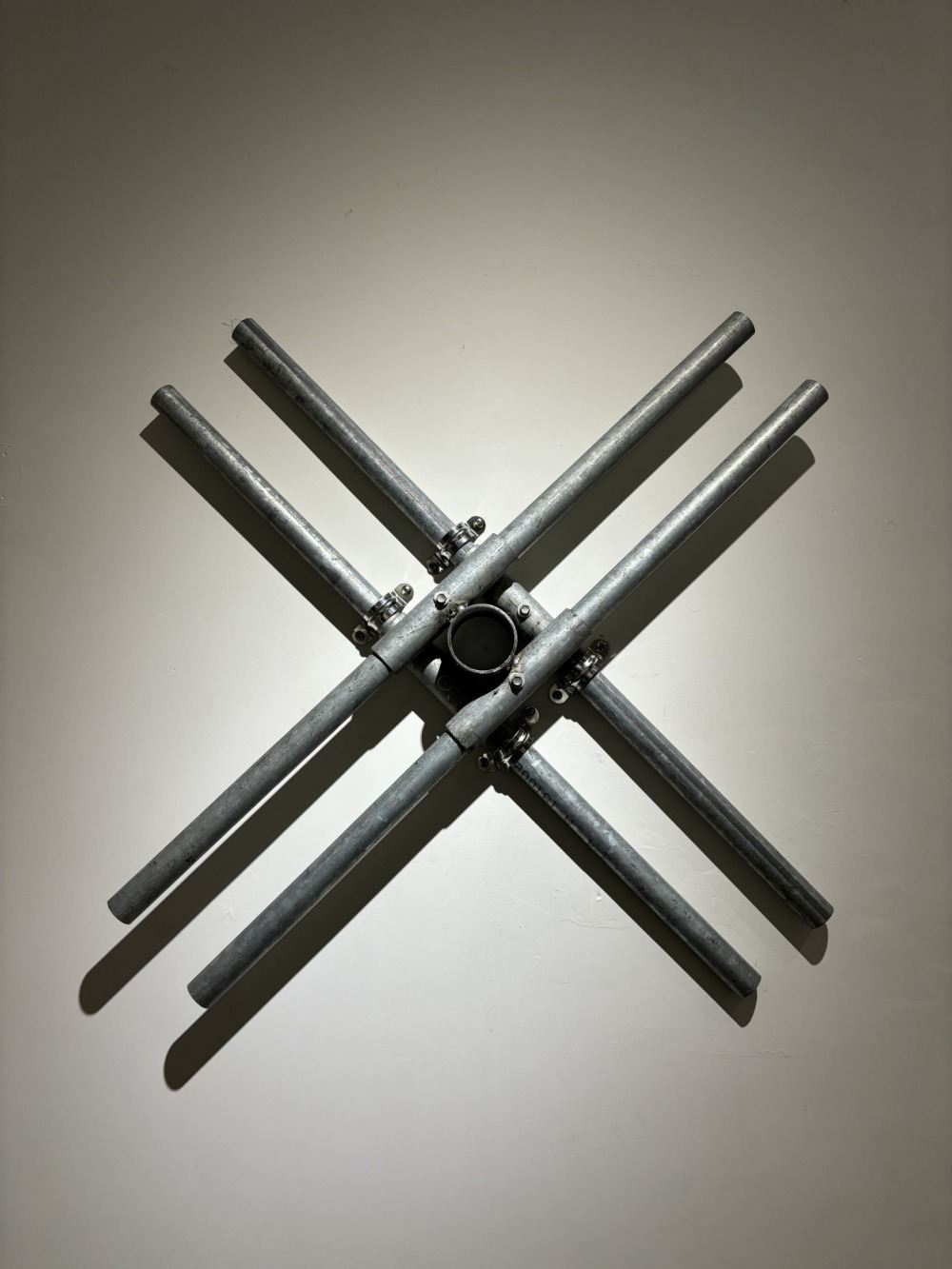 共序工事 北美館X-SITE井字金屬構架- 鍍鋅圓管、鍍鋅鎖件 75x75x7 2019