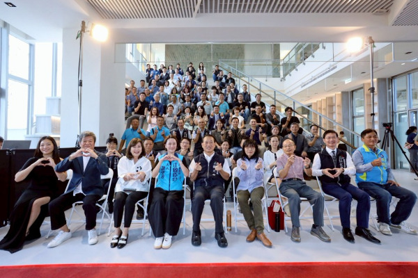 凝聚社會力量，響應許景堂伉儷大愛，東勢許良宇圖書館打造公私共善新標竿