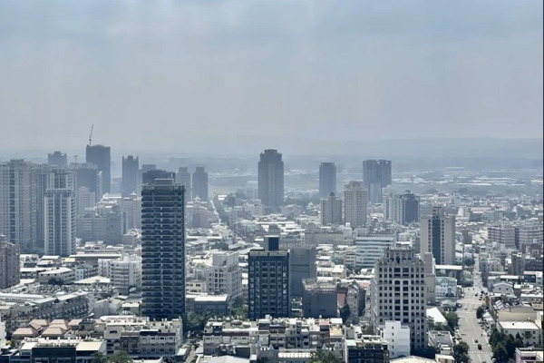 買方觀望潮下，建商品牌逆勢升級 冷靜期新案突顯產品力拚搶自住買盤