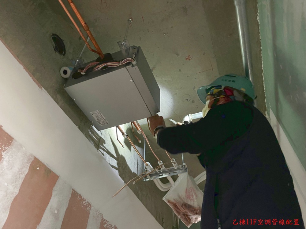 1110121 乙棟11F空調管線配置