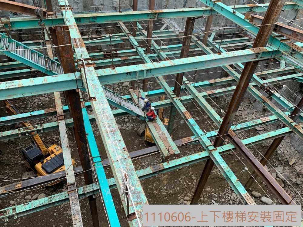臨時上下樓梯施作